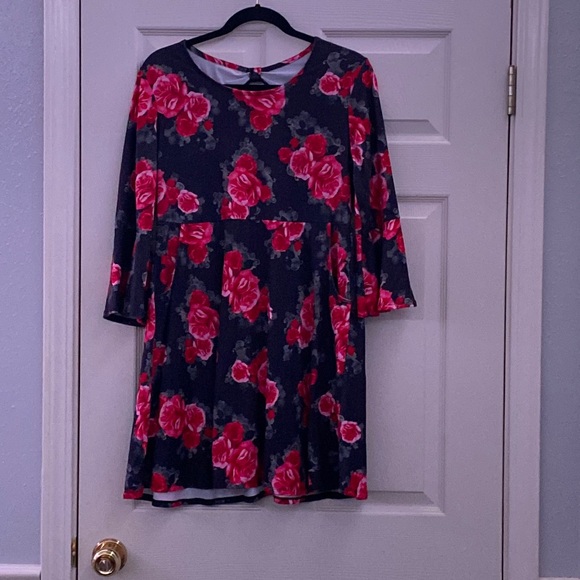 Red and Black Floral Dress - Picture 1 of 3